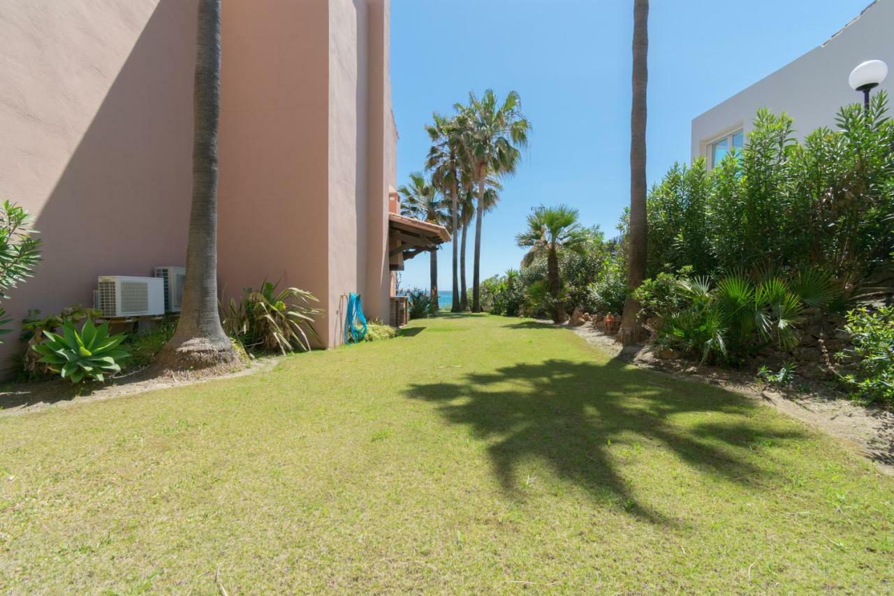 Вілла Urb Playa Azul 24 Естепона Екстер'єр фото